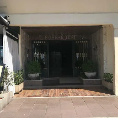 Eden Roc I Entreplanta 7 Apartmán *