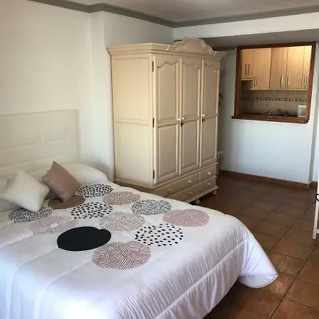 Eden Roc I Entreplanta 7 Appartement *